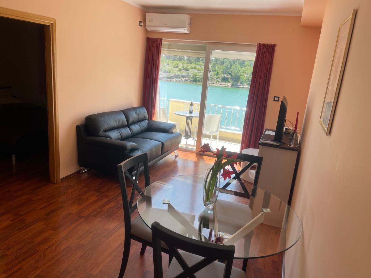 Apartments Duje Ribnica Obrovac Dış mekan fotoğraf