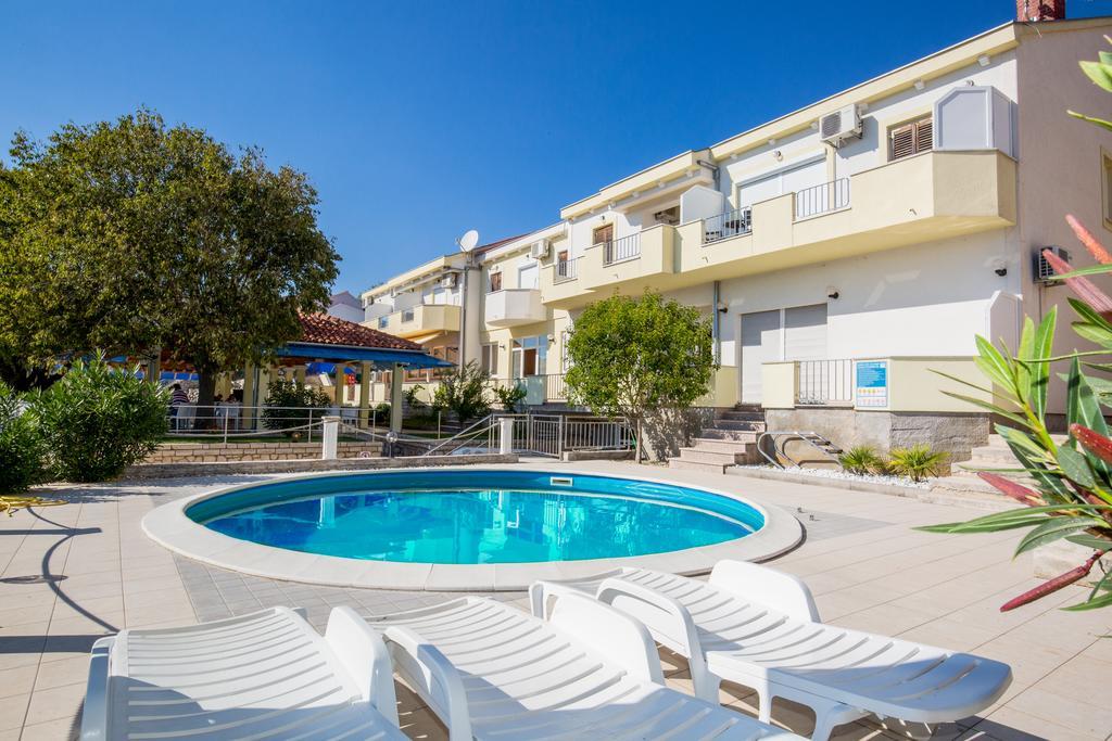 Apartments Duje Ribnica Obrovac Dış mekan fotoğraf