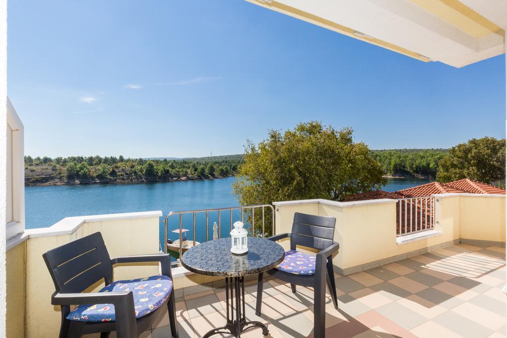 Apartments Duje Ribnica Obrovac Dış mekan fotoğraf