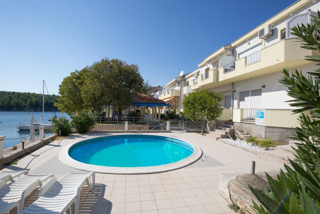 Apartments Duje Ribnica Obrovac Dış mekan fotoğraf